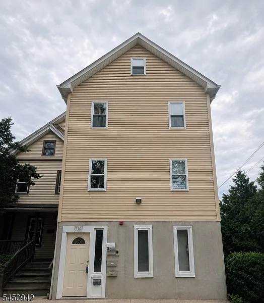 336 E 4th St #3
