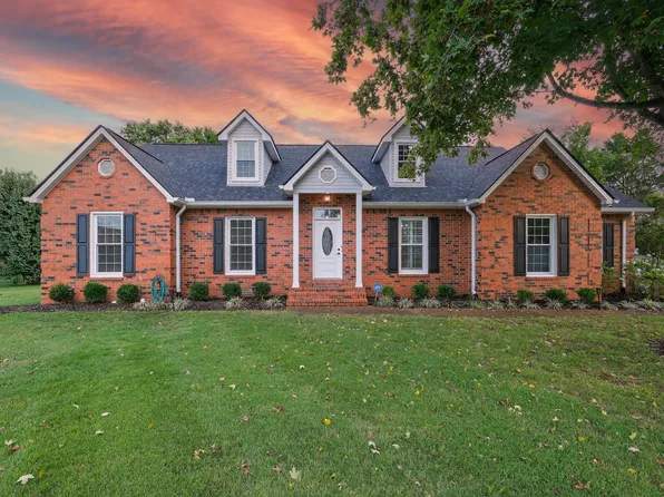 1919 Chartwell Ct, Murfreesboro, TN 37130
