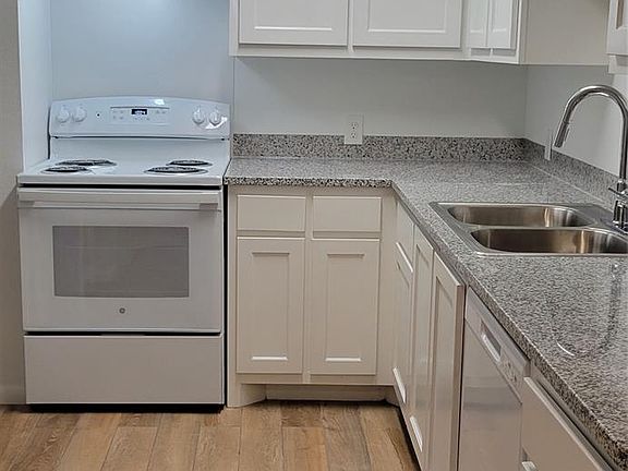 2nd image of 5625 Antoine Dr APT 1105