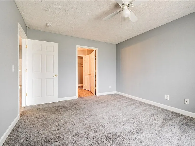 Cross Lake Apartments — Photo 67