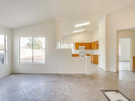3rd image of 904 Moore Oaks Ct