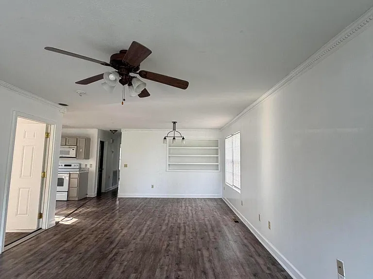 748 Pauline Ave — Photo 12