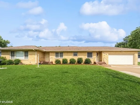 1805 Sycamore St, Granger, IA 50109