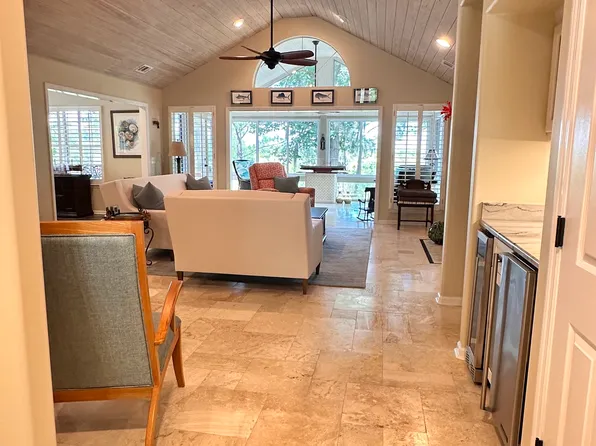 14 Pipers Pond Ln, Savannah, GA 31404