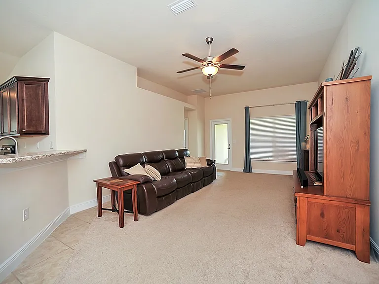 553 Hollow Glen Dr — Photo 6