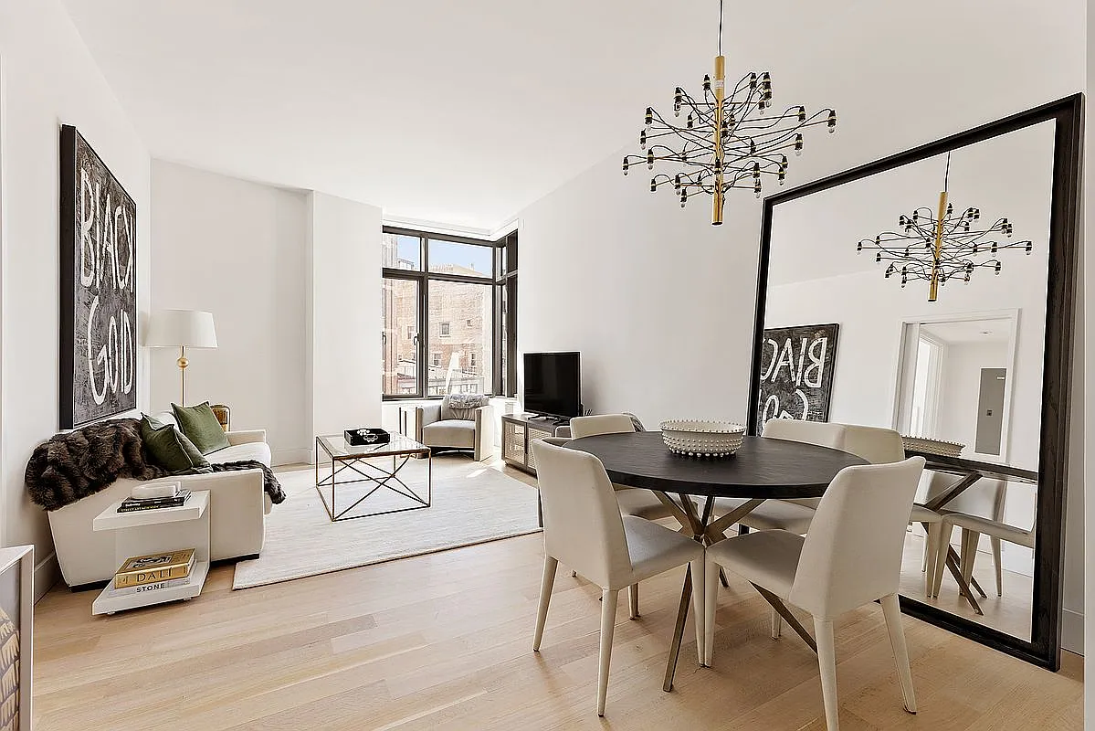 219 Hudson St APT 4A photo 1