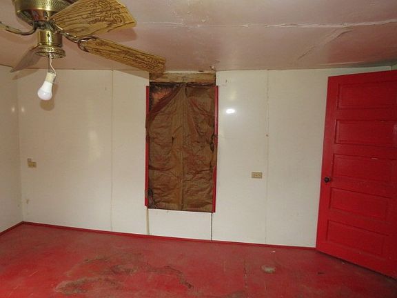 5th image of 223 Church St