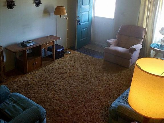 4th image of 305 Southview Dr
