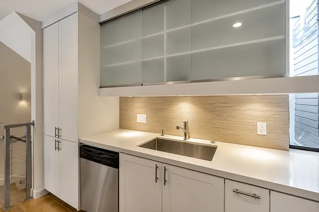 543 Grove St #1 — Photo 7