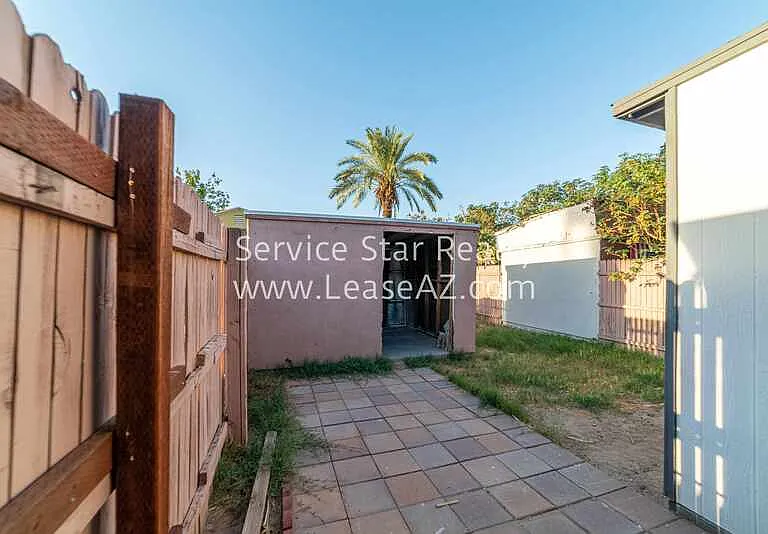 5460 W Palmaire Ave — Photo 16