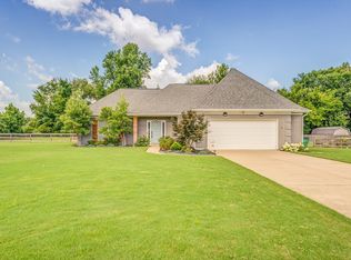 15 Janis Marie Cv, Oakland, TN 38060