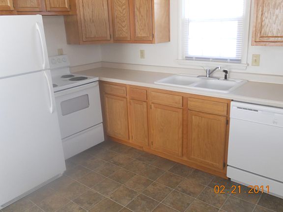3rd image of 4209 N Park Blvd