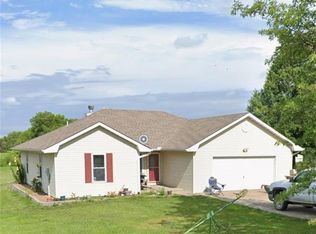 610 Elm St, Lathrop, MO 64465