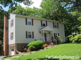 2645 Coachman Cir, Roanoke, VA 24012