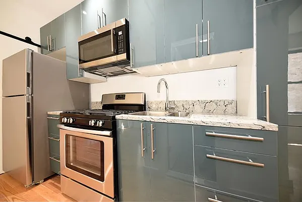 Rented by Buchbinder & Warren | media 20