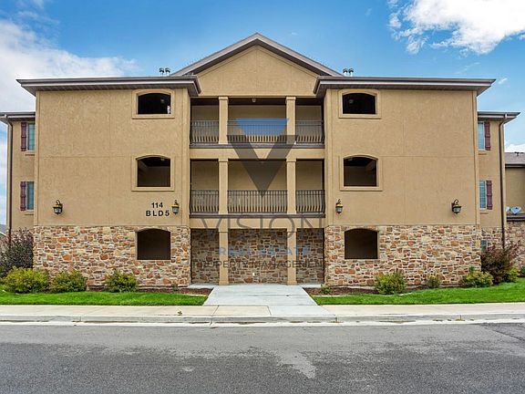 114 S Willow Circle Loop-2_04122022