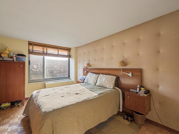 5th image of 270 W 17th St APT 4C