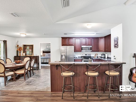 3rd image of 17764 Fox Branch Dr