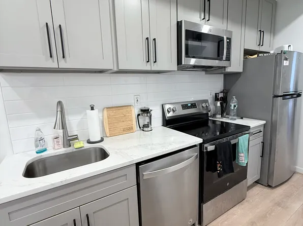 168 Lexington Avenue image 1 of 13