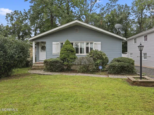 64 Berkley Avenue, Colonia, NJ 07067