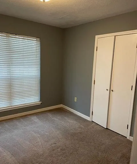 505 Brookstone Cir — Photo 8