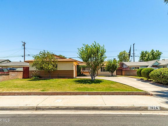3rd image of 1026 W Avenue J9