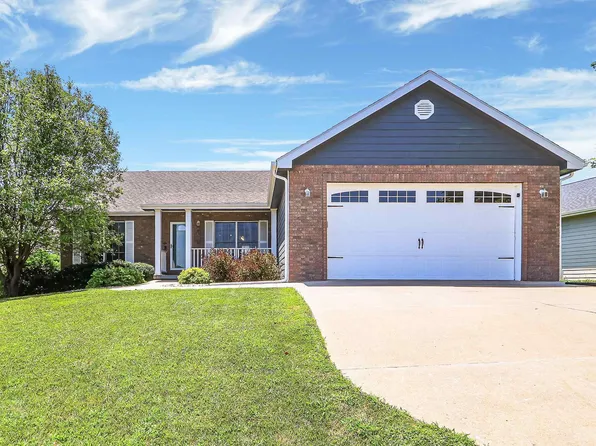 3731 Peachtree Cir, Manhattan, KS 66503