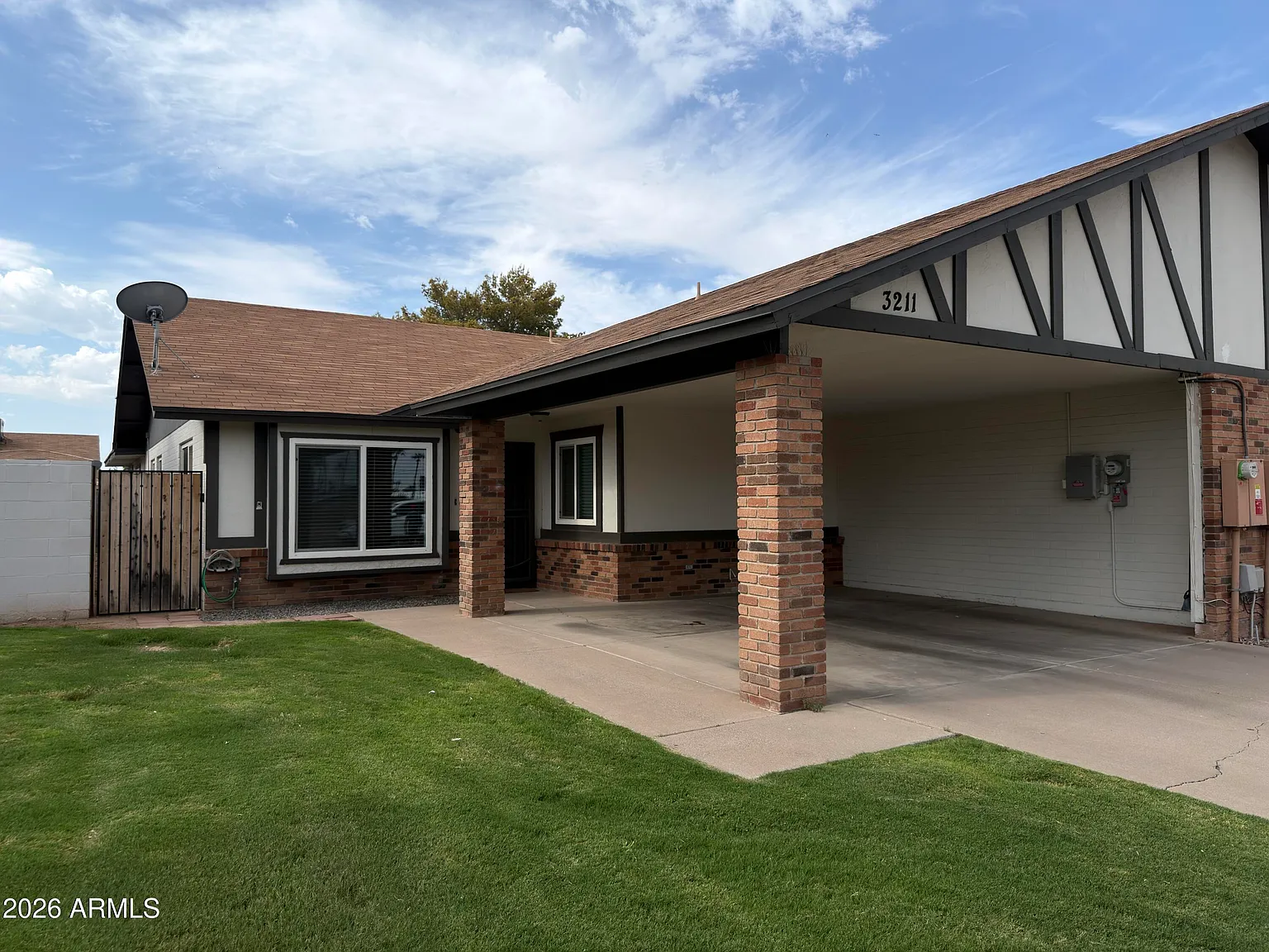 4 bed, 2.0 bath, 1456 sqft, $2,100 — Photo 1