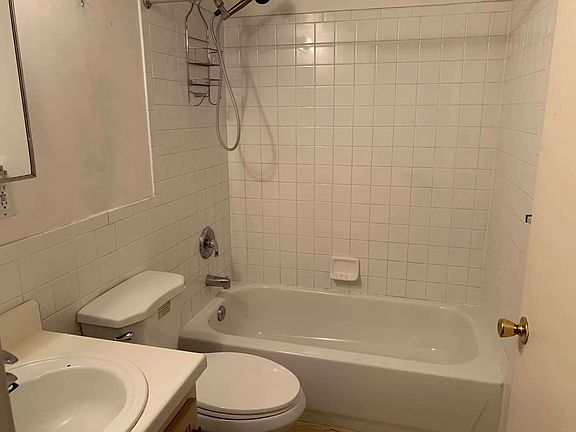 4th image of 45 W 118th St #53