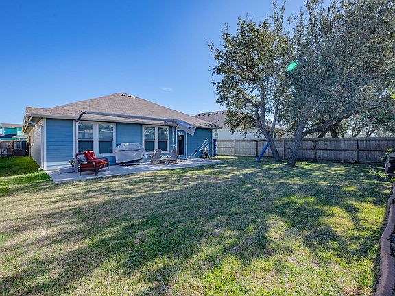 5th image of 105 Lighthouse Cove Dr