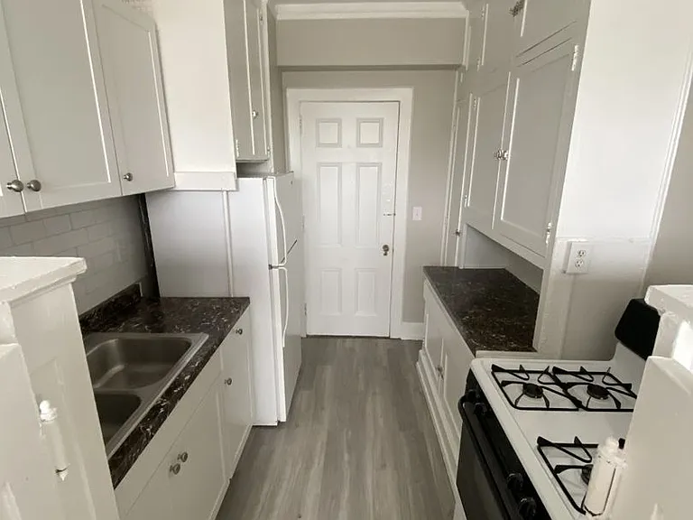 The Massee Apartments — Photo 24
