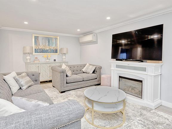 3rd image of 383 White Road