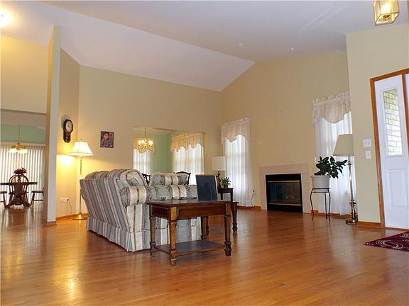 2nd image of 9120 Mansfield Dr