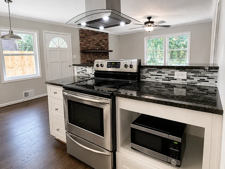 3148 Roberts Rd NW — Photo 5
