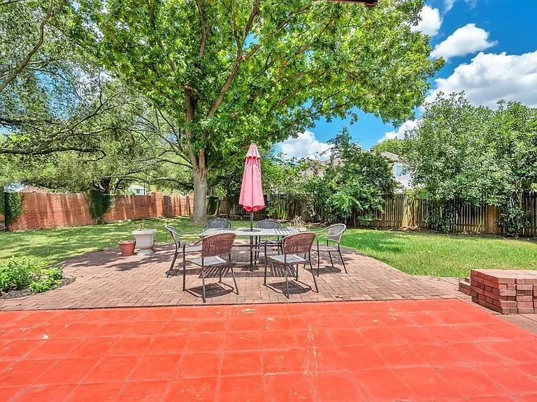 6303 Carissa Ct — Photo 23