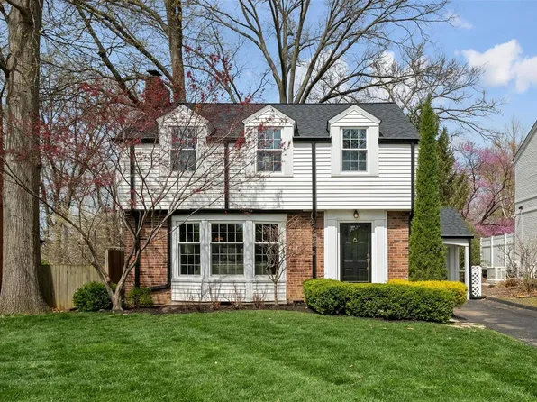 8409 Colonial Ln, Saint Louis, MO 63124