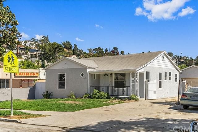 1st image of 1130 E Acacia Ave