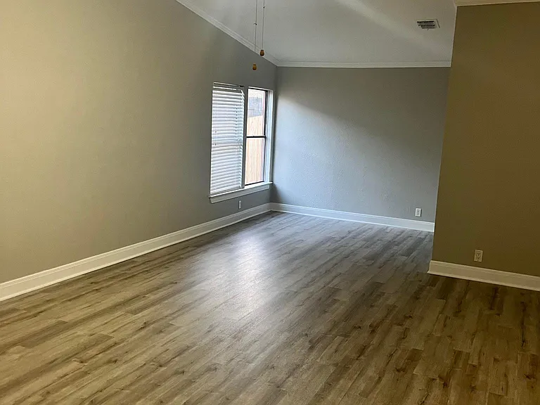 7027 Elk Trl — Photo 12