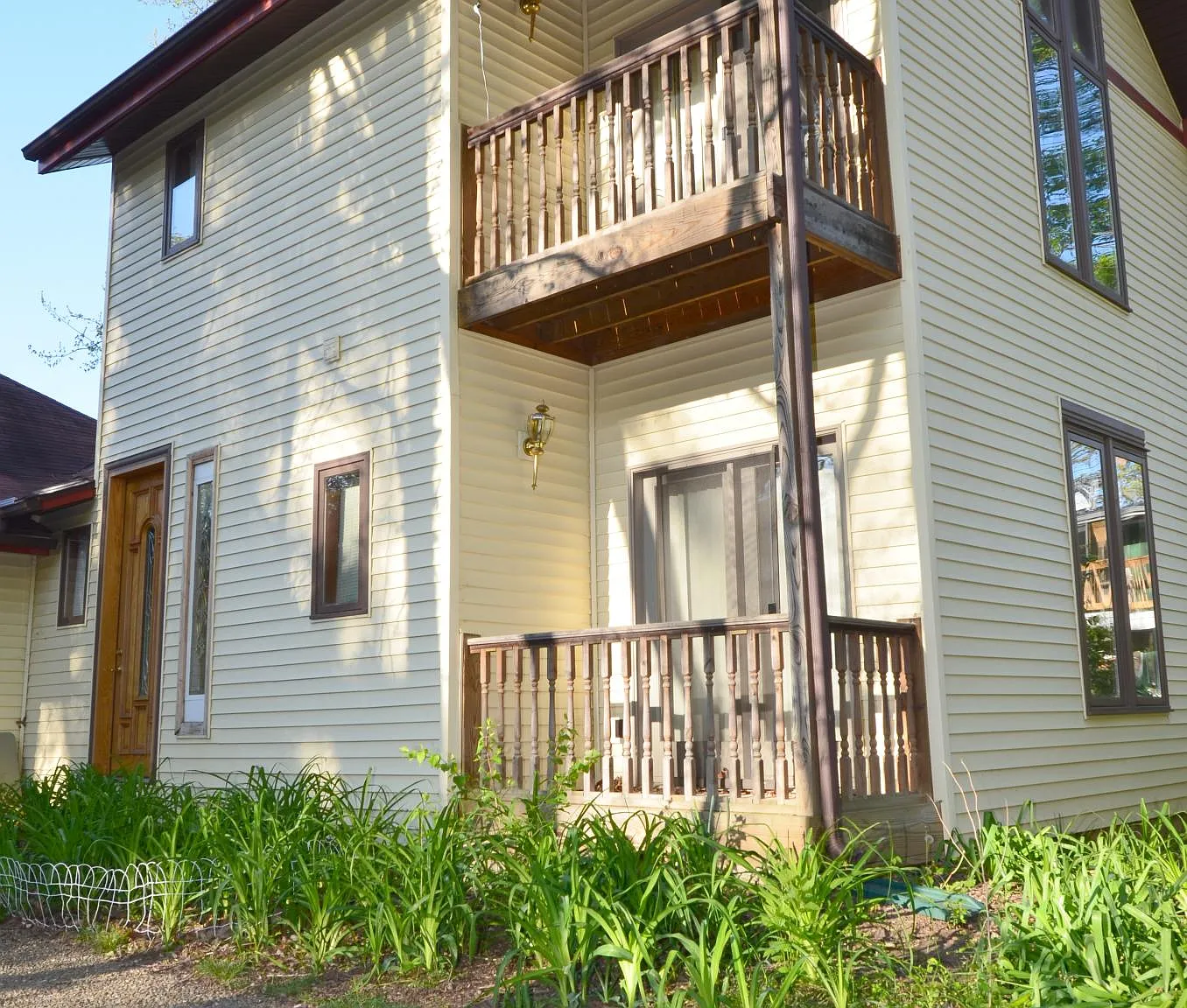 817 E Hunter Avenue — Photo 2