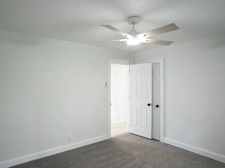 3120 Edinburgh Dr — Photo 25