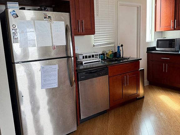2nd image of 268-272 Frederick St