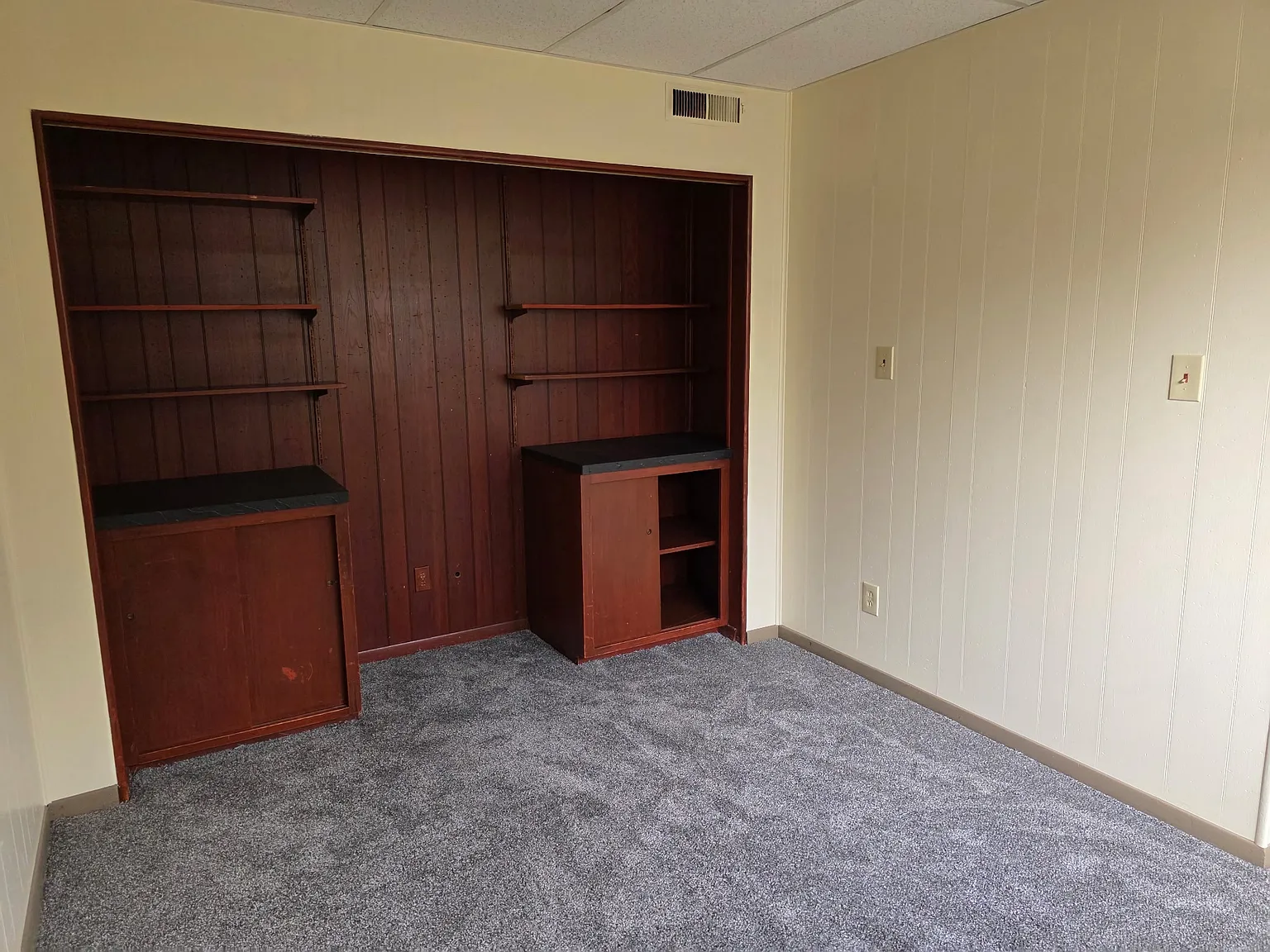 3 bed, $1,200 — Photo 4