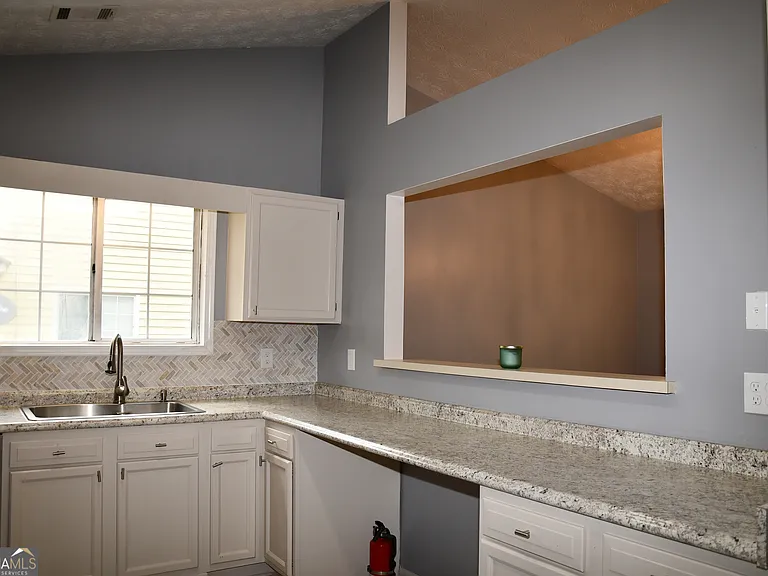 5932 Homestead Cir — Photo 34