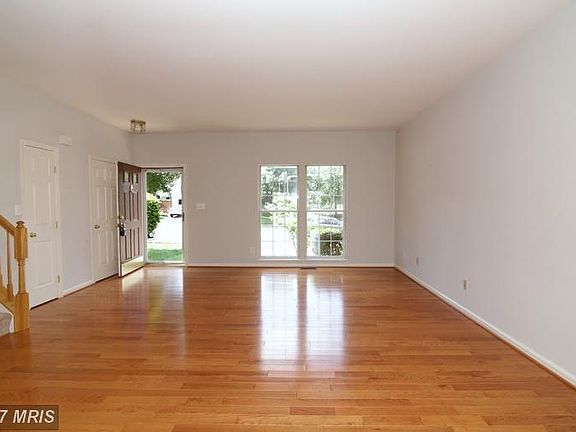 3rd image of 2564 Grayton Ln