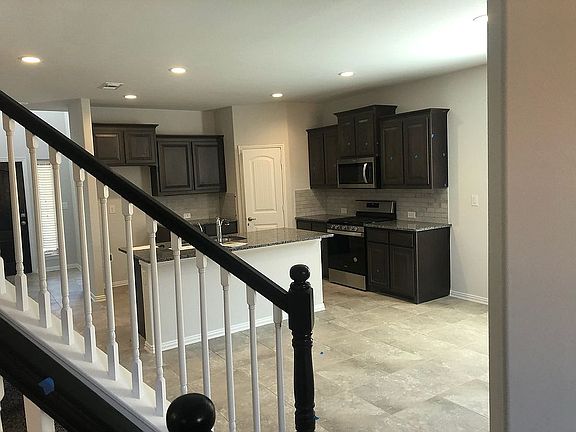 5th image of 1511 Pavilion Pkwy
