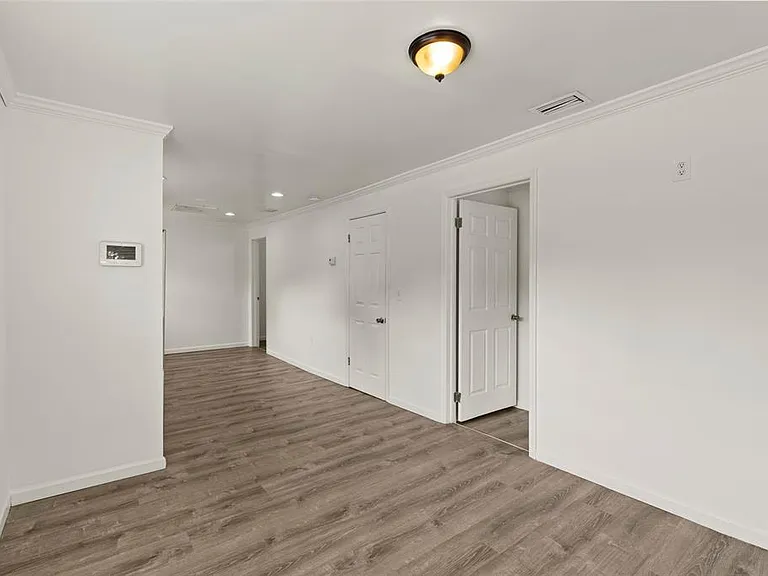 1605 E 29th Ave — Photo 16