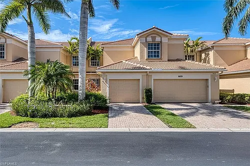 6031 Jonathans Bay Cir #401 Photo 1