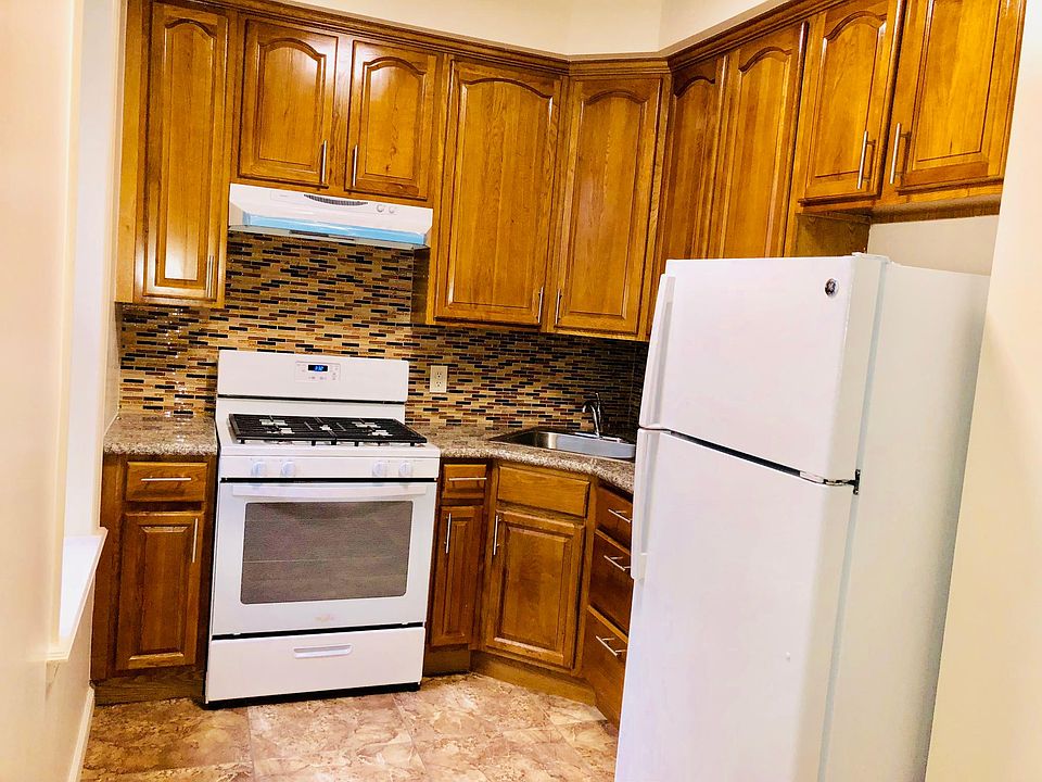 1st image of 47 Bay 26th St APT B2