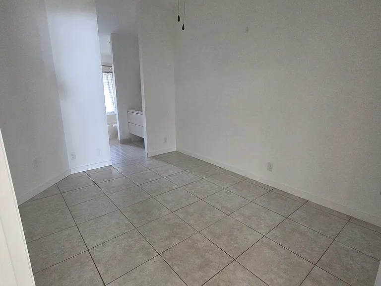 3686 NW 83rd Ln — Photo 5