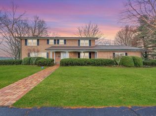 570 Summitridge Rd SW, Christiansburg, VA 24073